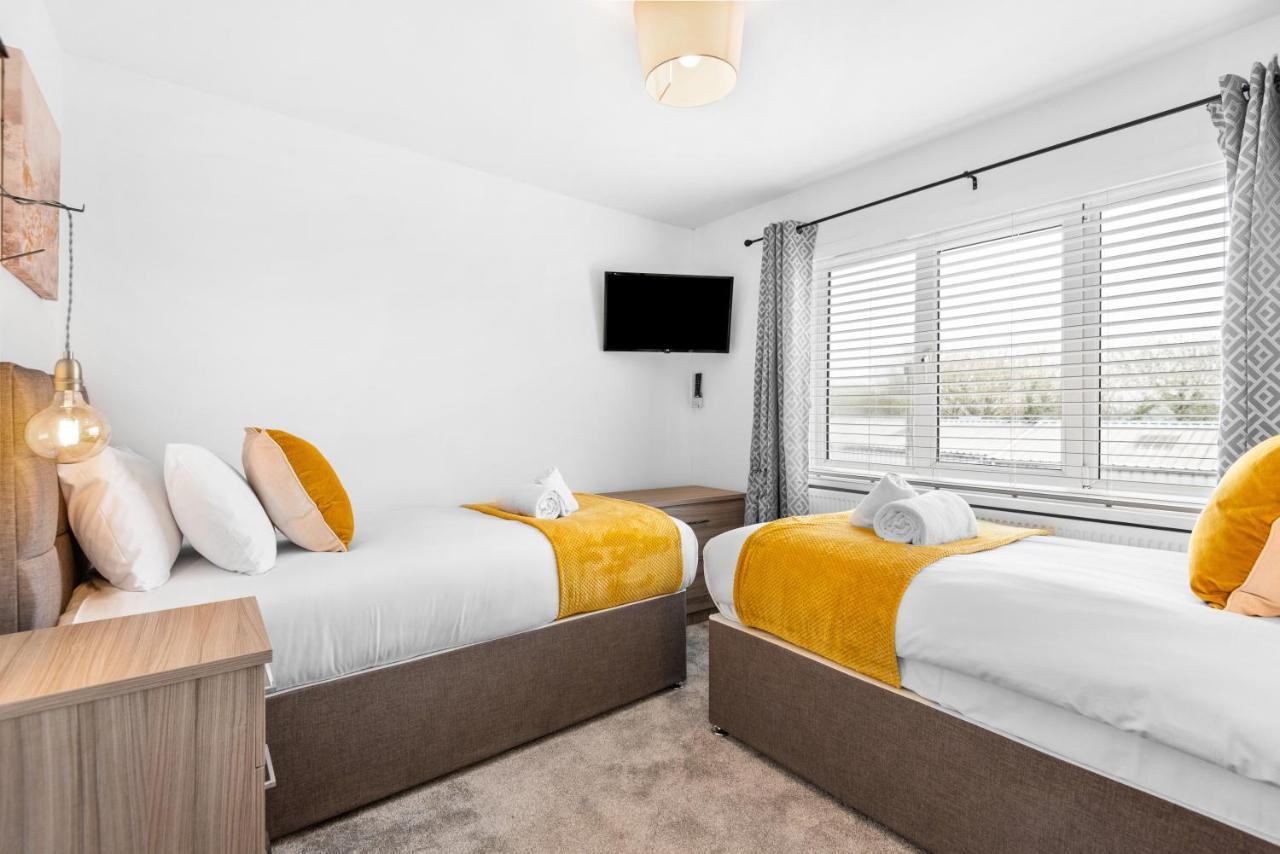 Off Road Parking, Garden, Smart Tv'S In All Rooms! Morriston Екстериор снимка