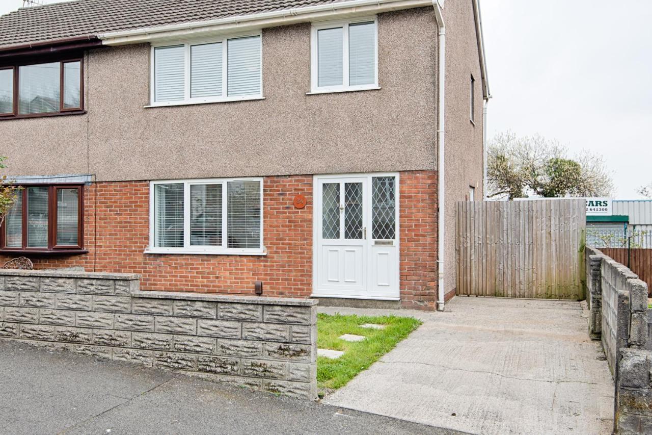Off Road Parking, Garden, Smart Tv'S In All Rooms! Morriston Екстериор снимка