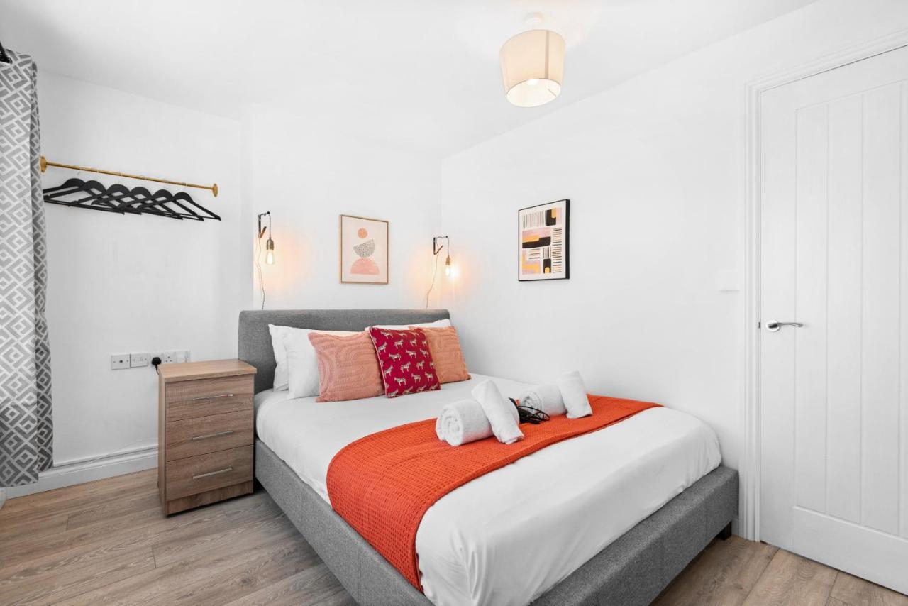 Off Road Parking, Garden, Smart Tv'S In All Rooms! Morriston Екстериор снимка